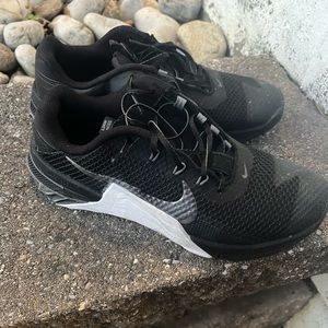 Women Nike metcon size 8.5